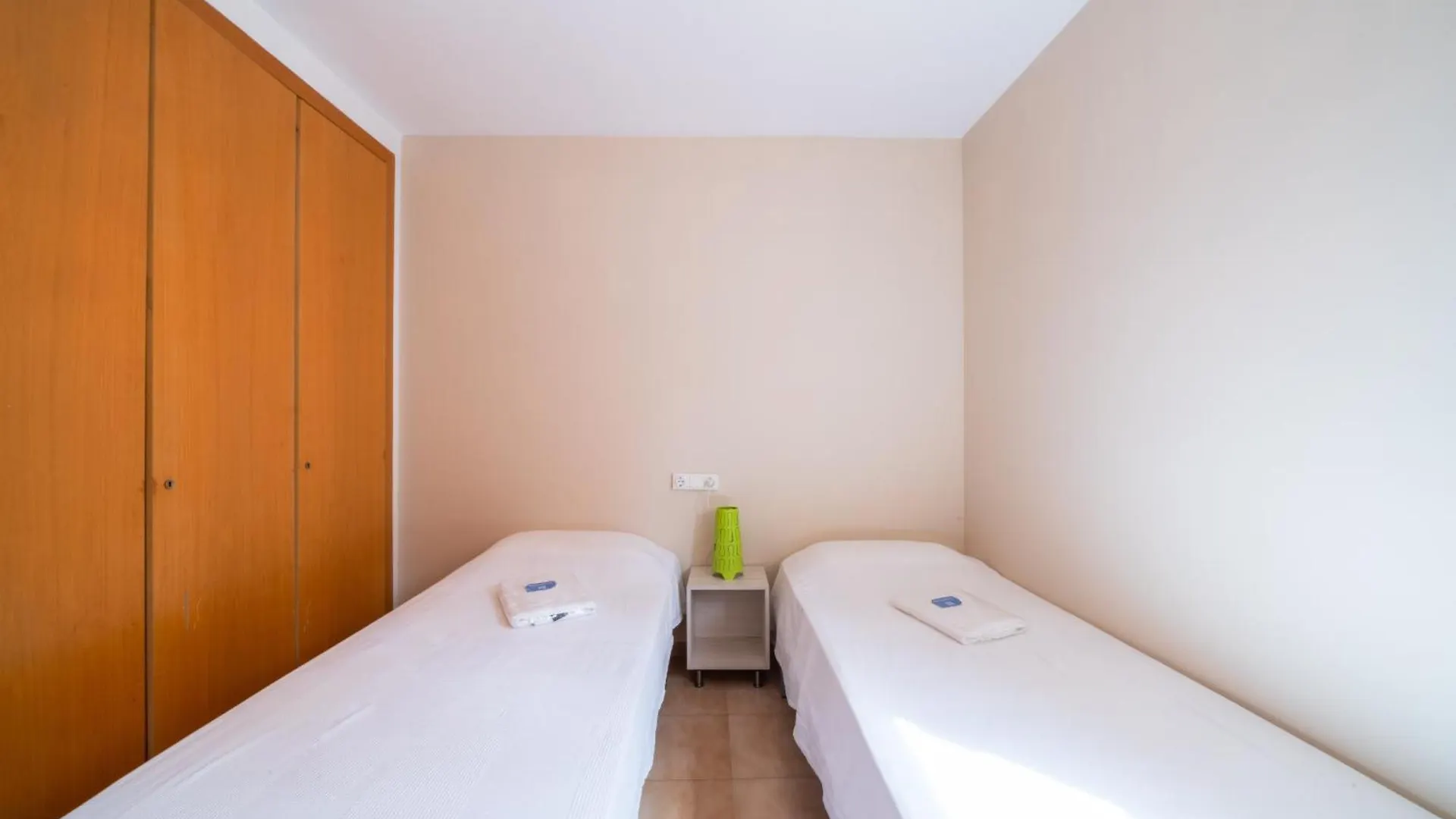 Wehostyou - Bel Appartement Empuriabrava, Gran Reserva 17 0*, 艾姆布里亚布拉瓦