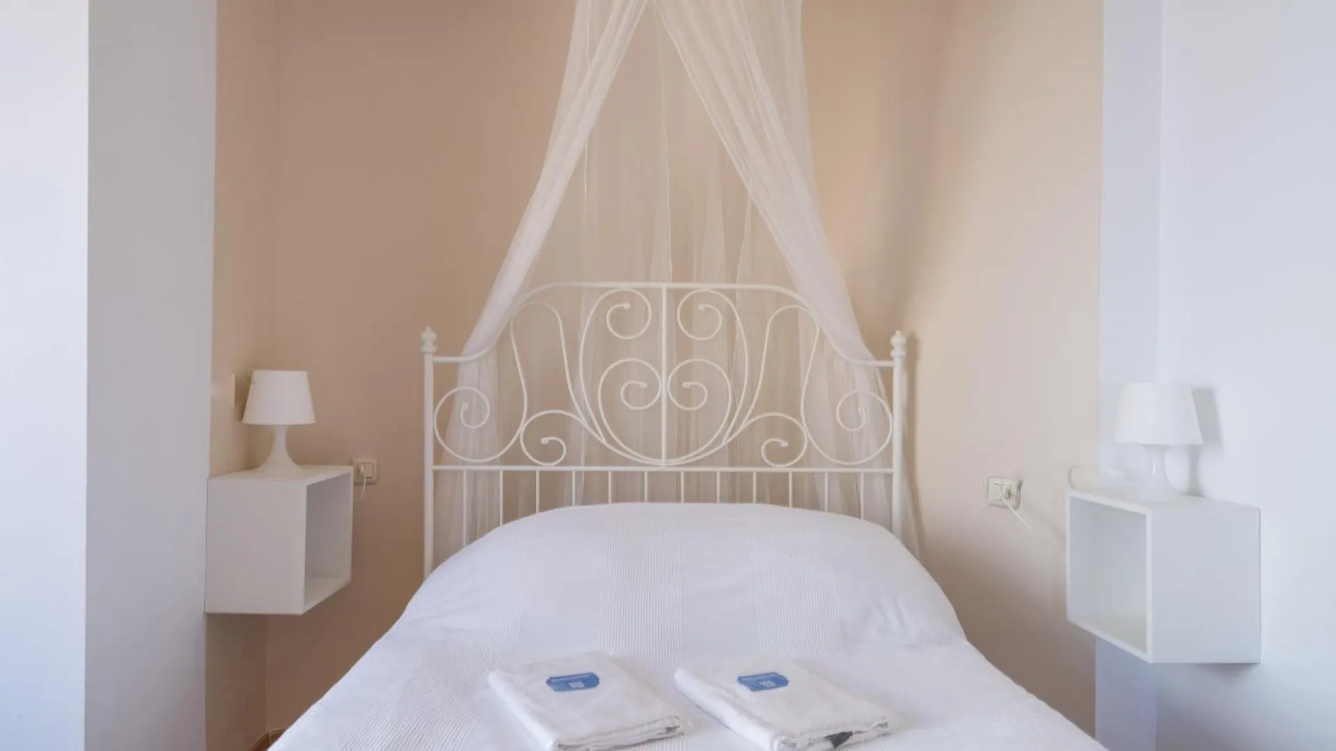 Wehostyou - Bel Appartement Empuriabrava, Gran Reserva 17 0*, 艾姆布里亚布拉瓦